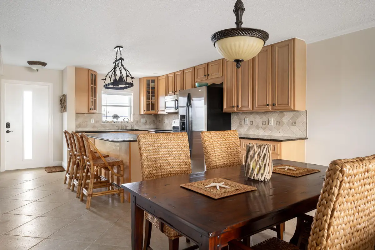 10-web-or-mls-4049 Ocean Dr 505--11 at 4049 Ocean Drive 505, Vero Beach