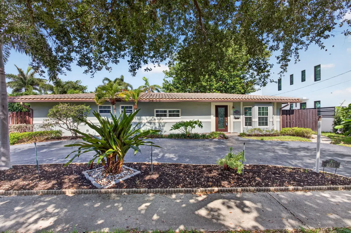 2-web-or-mls-4931-3021 at 4931 NE 27th Avenue, Lighthouse Point