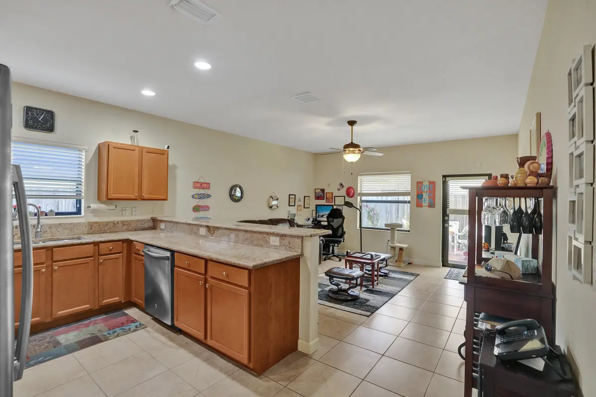dining 3 at 109 NE 26th Terrace, Homestead
