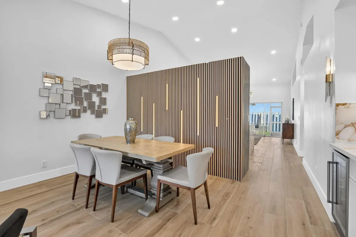 Dining at 11213 Jasmine Hill Circle, Boca Raton