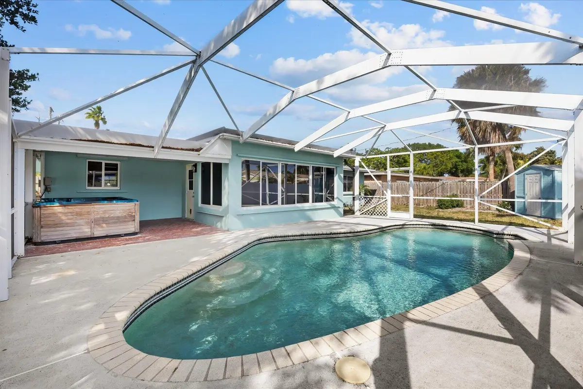 31-800 in-25 at 800 SE 13th Court, Deerfield Beach