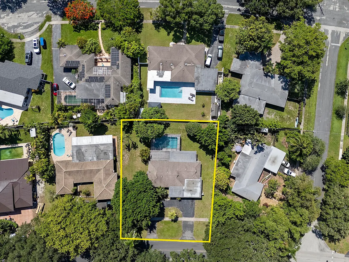 521 SW 59th st - - 009 at 521 SW 59th Avenue, Plantation