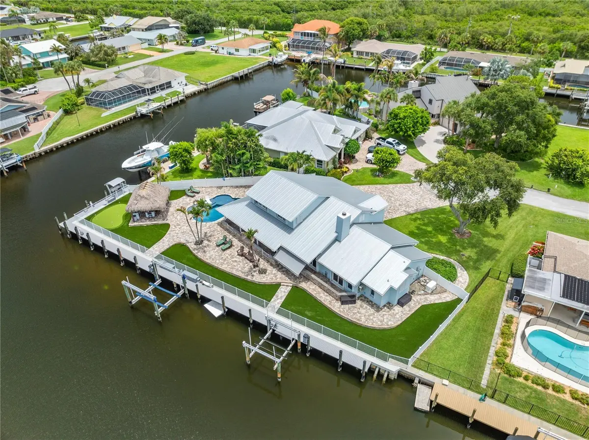 123 QUEEN ANN CT at 123 Queen Ann Court, Hutchinson Island