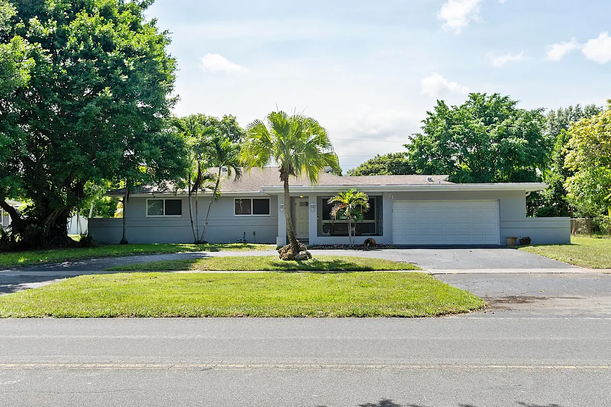 521 SW 59th st - - 011 at 521 SW 59th Avenue, Plantation