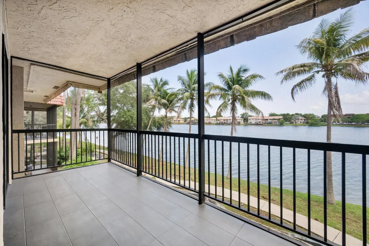 14-740 NE 199 St APT 205G_014 at 740 NE 199th Street 205g, Miami