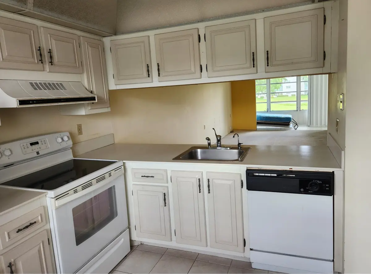 Kitchen 1 at 4501 Martinique Way C2, Coconut Creek