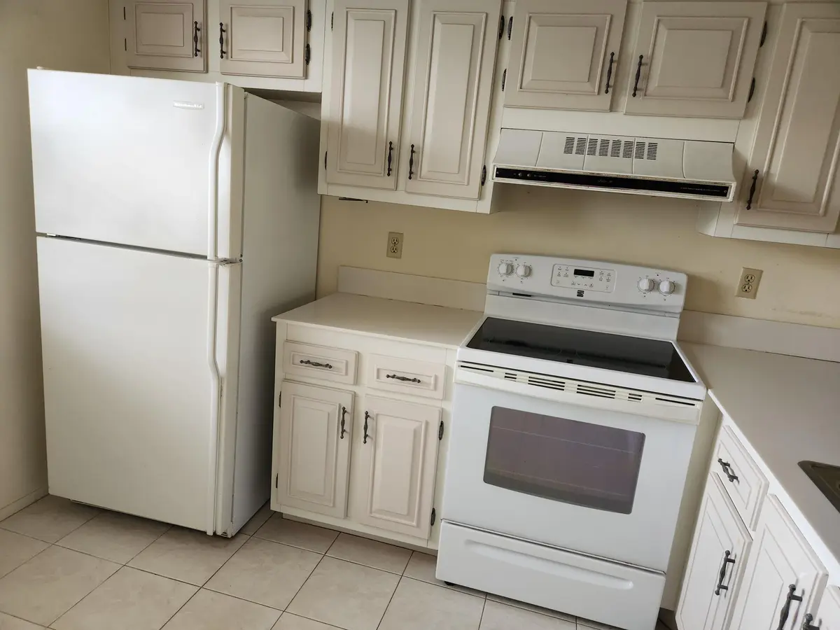 Kitchen 2 at 4501 Martinique Way C2, Coconut Creek