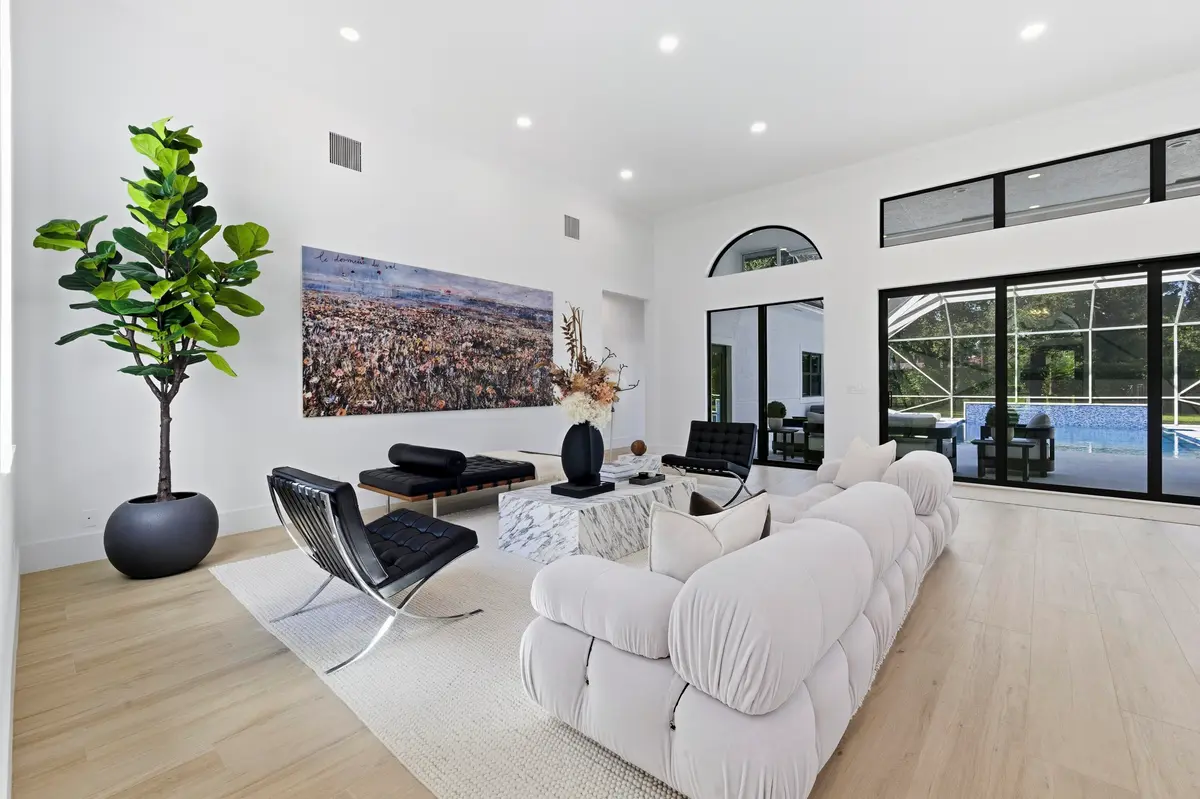 LIVING ROOM at 2557 Seminole Circle, West Palm Beach