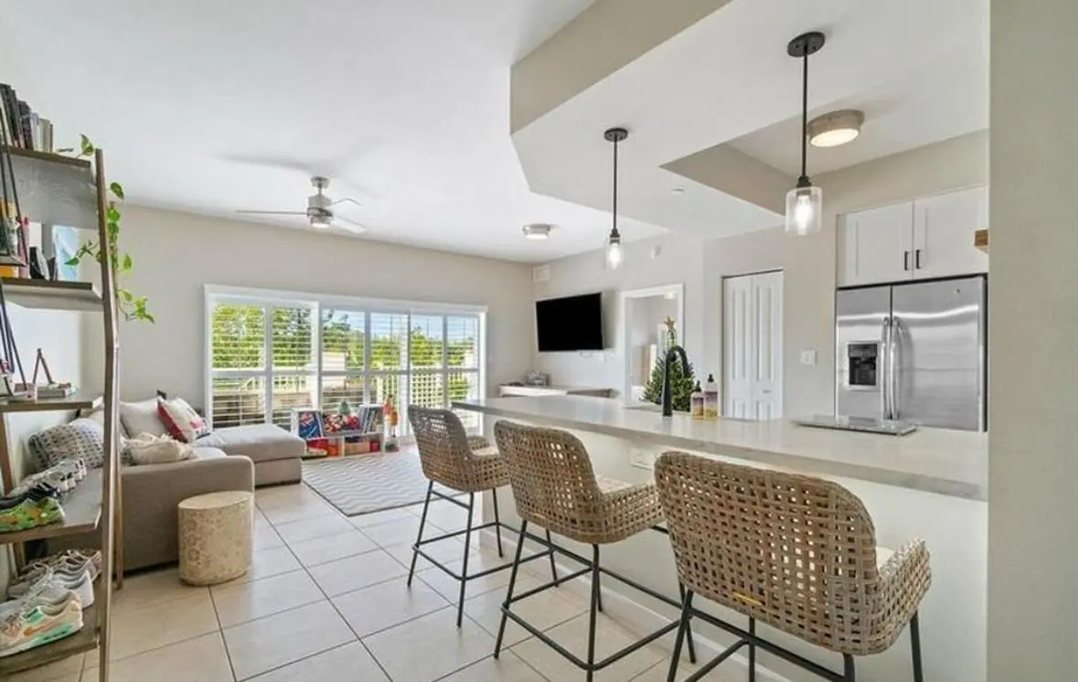 1931 NE 2nd St, Unit 3052 at 1931 NE 2nd Street 305, Deerfield Beach