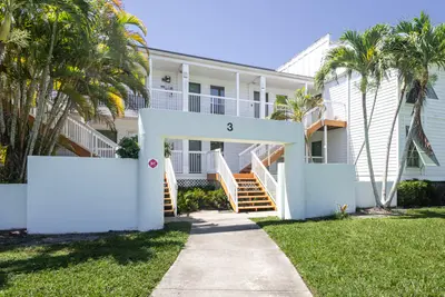 184 Cypress Point Drive 184, Palm Beach Gardens – Condominium for rent