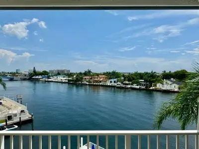 3100 NE 47th Court 401, Fort Lauderdale – sold