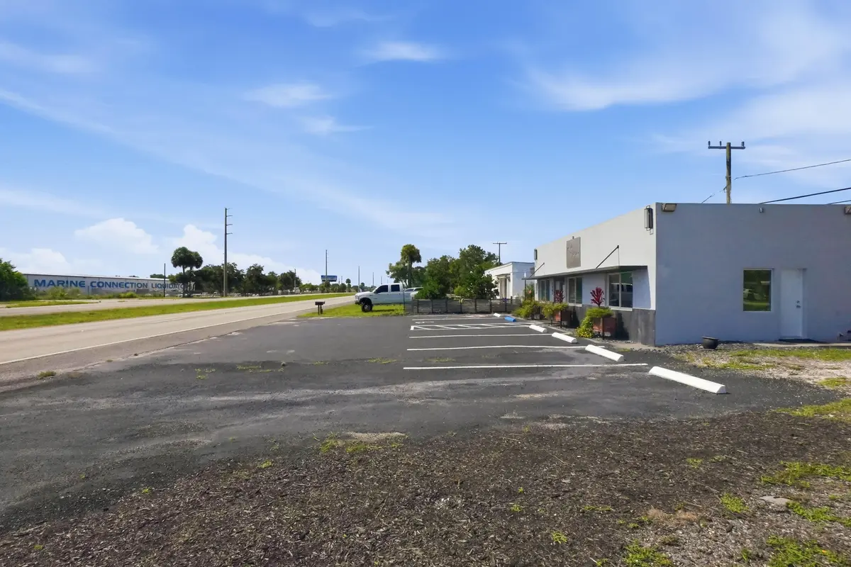 DSC00325 at 3001 N Us Highway 1, Fort Pierce