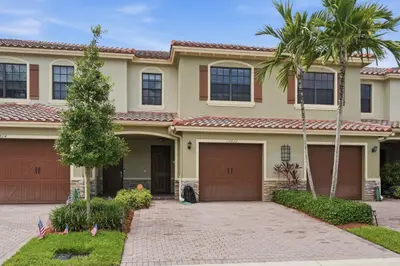 10822 NW 72nd Place, Parkland – leased