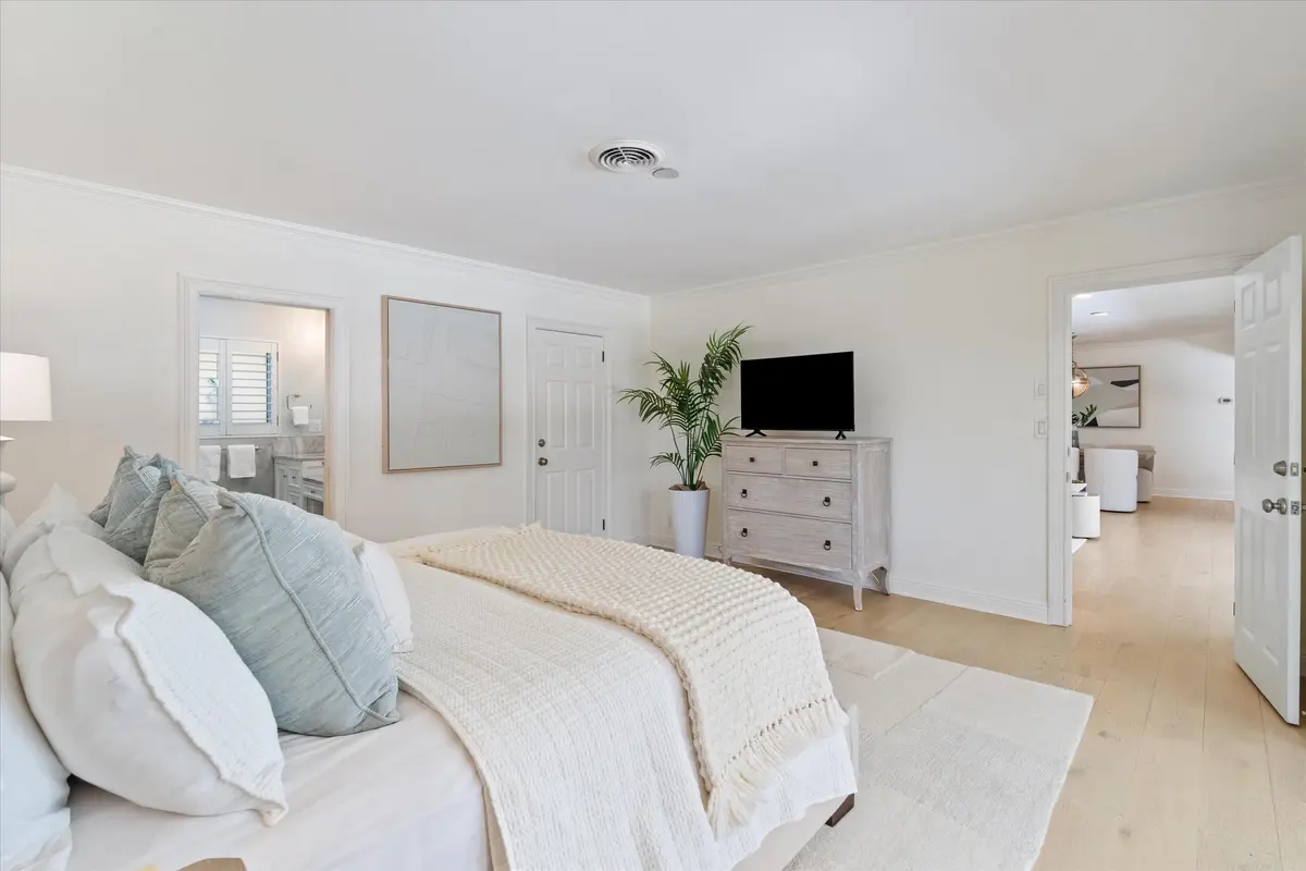 06_beyc6a456ce4a1741 at 2889 NE 26th Street, Fort Lauderdale