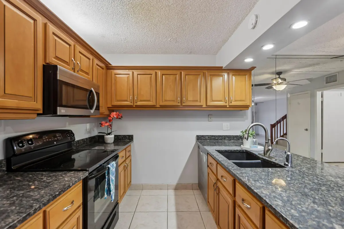 20-web-or-mls-SW 118th Ter-S0107-020 at 1176 SW 118th Terrace, Davie