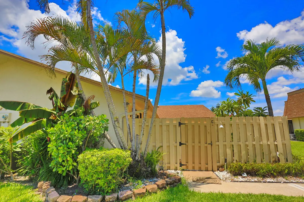 exterior at 714 NW 27th Avenue C, Delray Beach