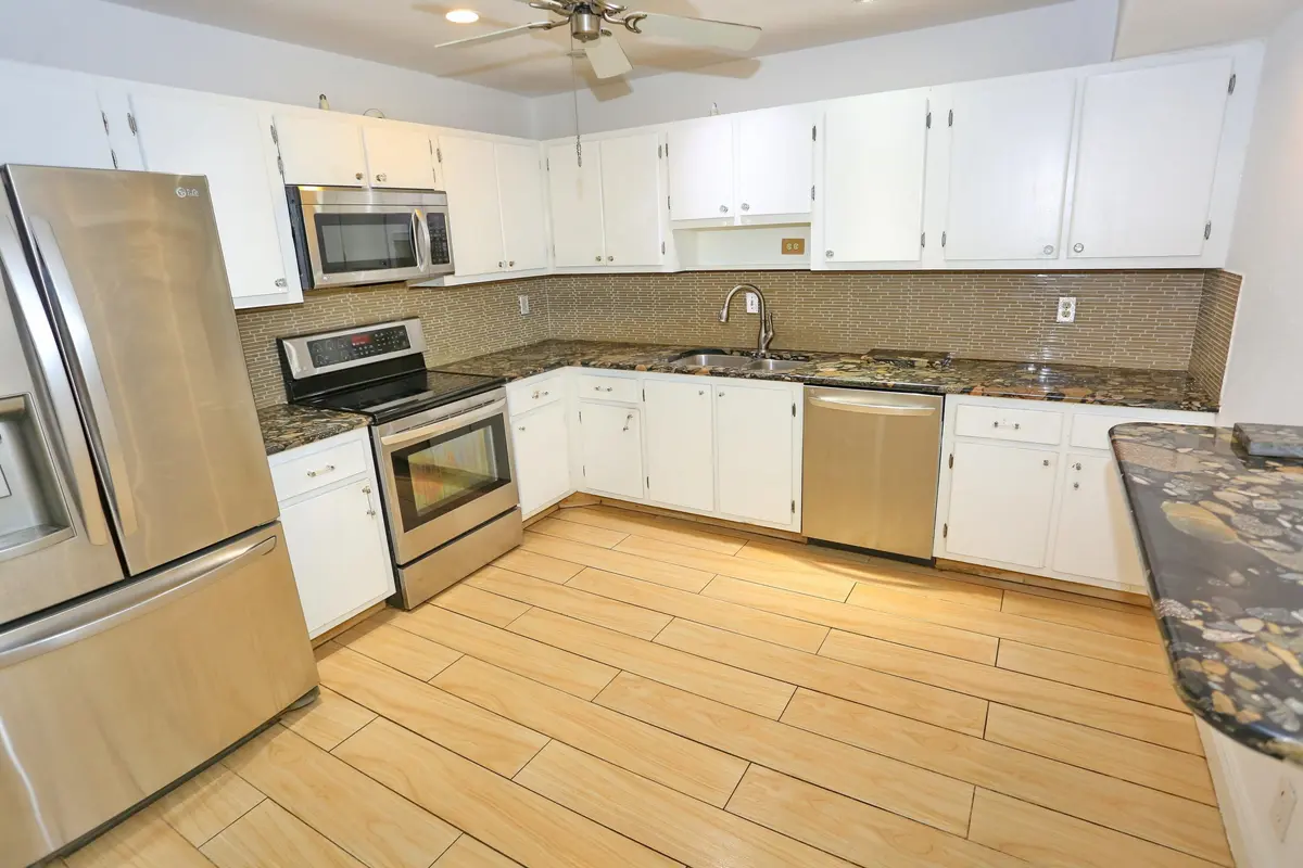 Eat in kitchen at 714 NW 27th Avenue C, Delray Beach