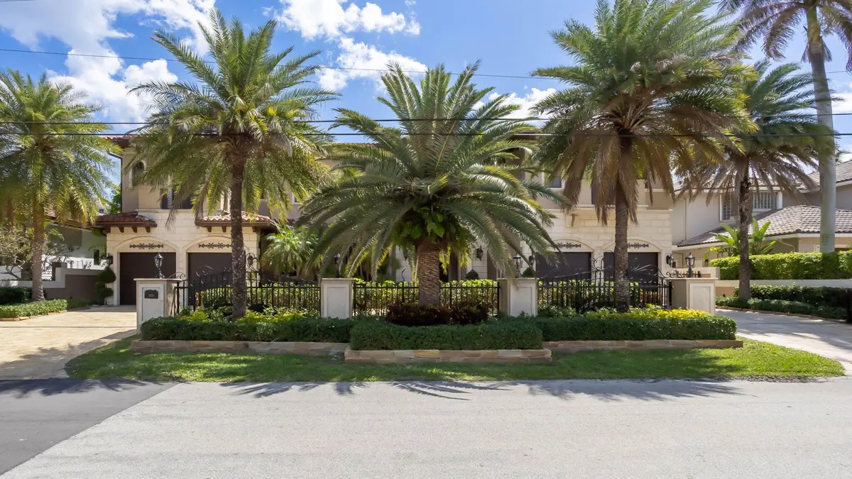 50-web-or-mls-0E2A8031-HDR at 3870 NE 31st Avenue, Lighthouse Point