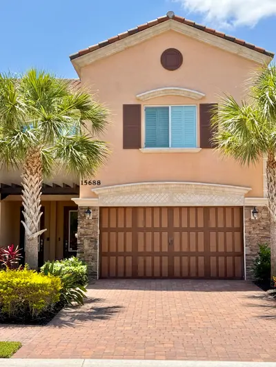 15688 Italian Cypress Way, Wellington – Townhouse for sale