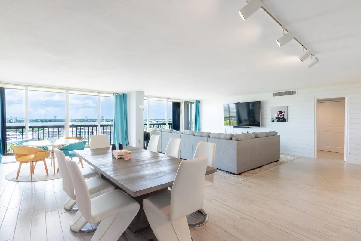 © Clark-2450 Presidential Way 1450-015 at 2450 Presidential Way 1405, West Palm Beach