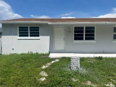 422 Caroline Avenue, Royal Palm Estates – sold
