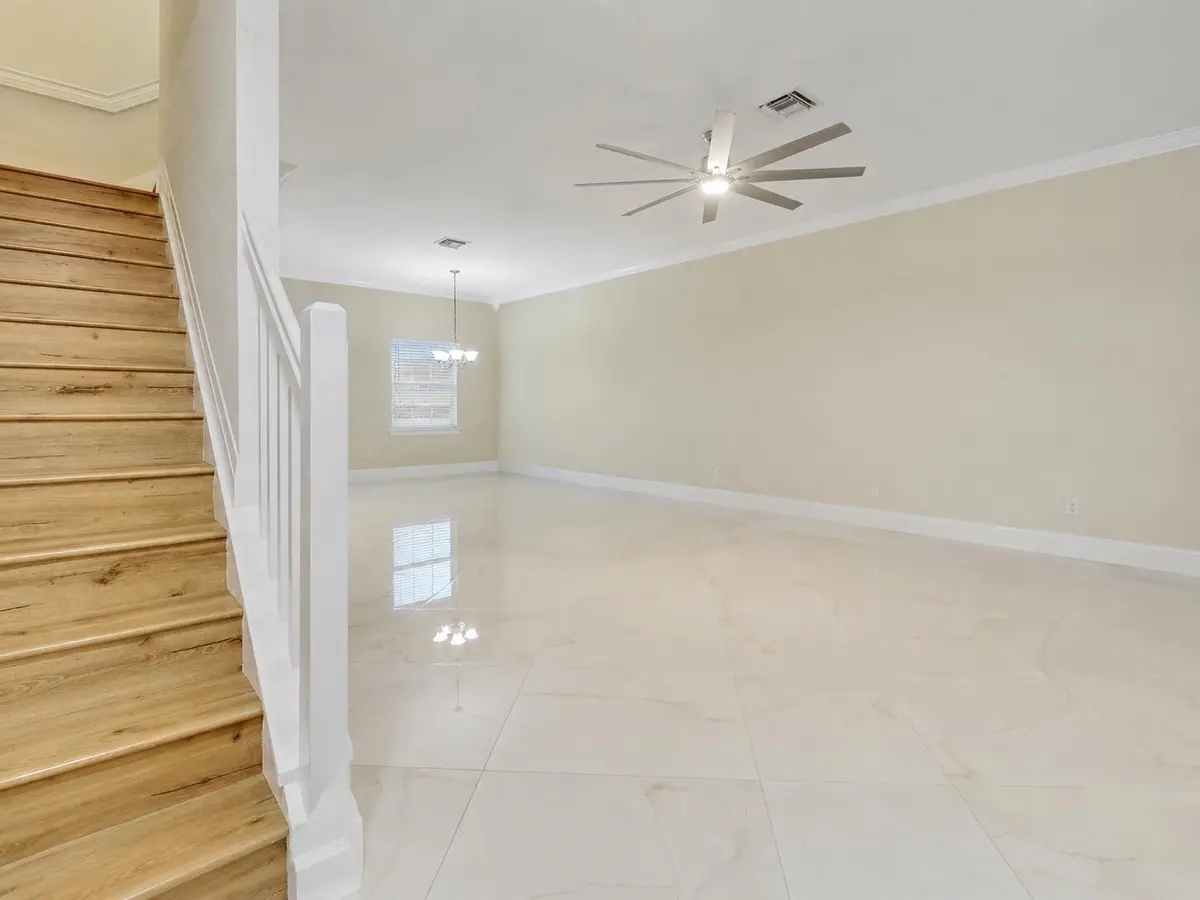 Entry at 118 Seagrape Drive 105, Jupiter