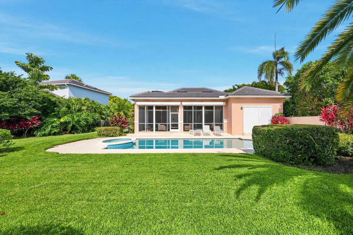 453A3350 at 173 N Village Way, Jupiter