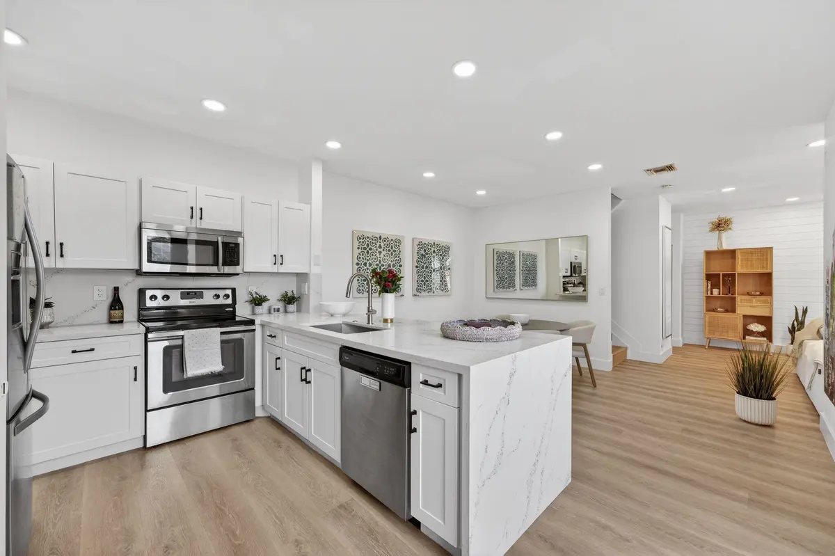 13-web-or-mls-DSC09161 at 11892 Royal Palm Boulevard 11892, Coral Springs