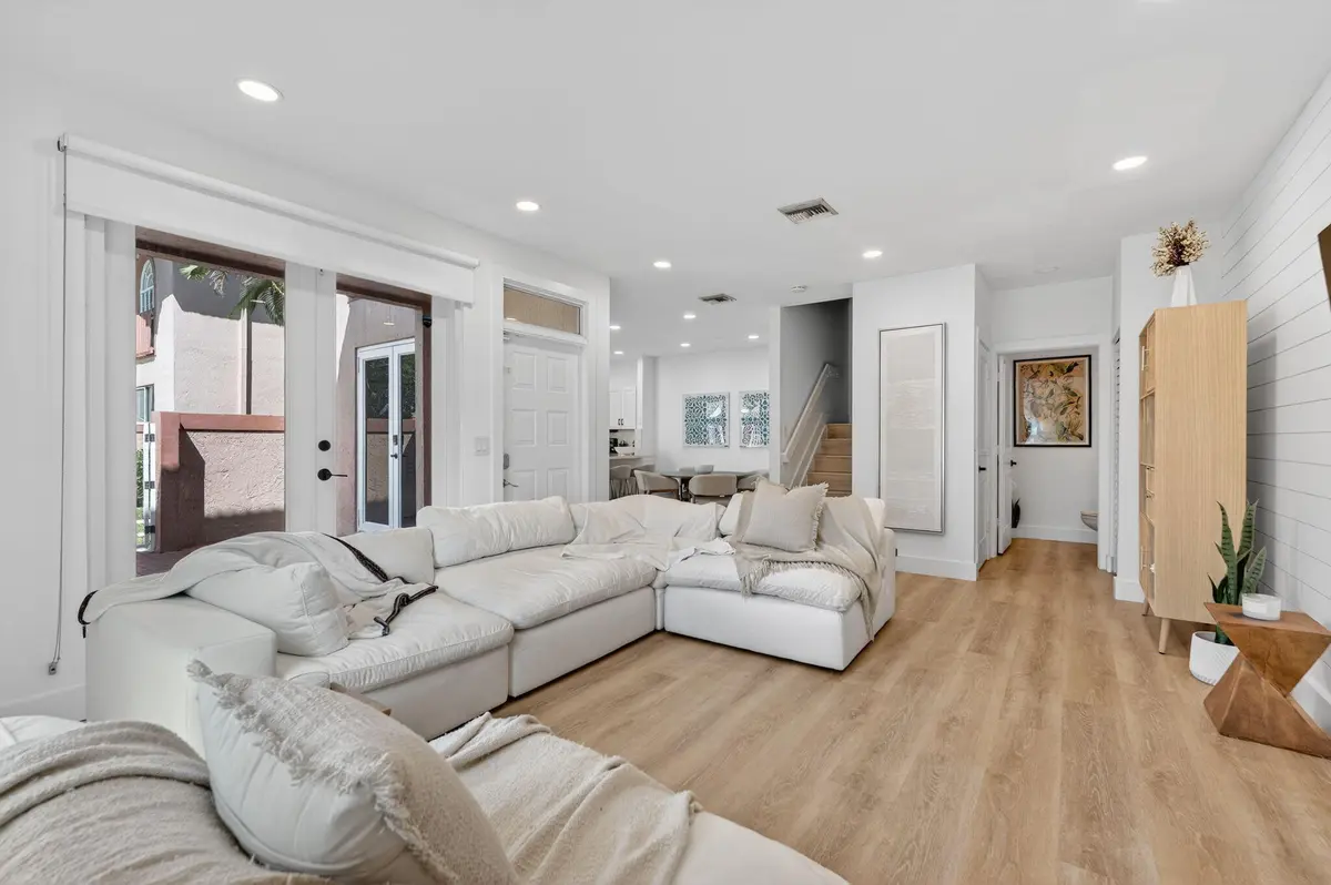 17-web-or-mls-DSC09183 at 11892 Royal Palm Boulevard 11892, Coral Springs