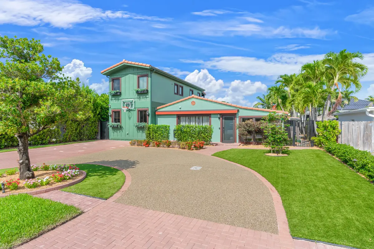 Front Elevation at 1720 NE 17th Avenue, Fort Lauderdale