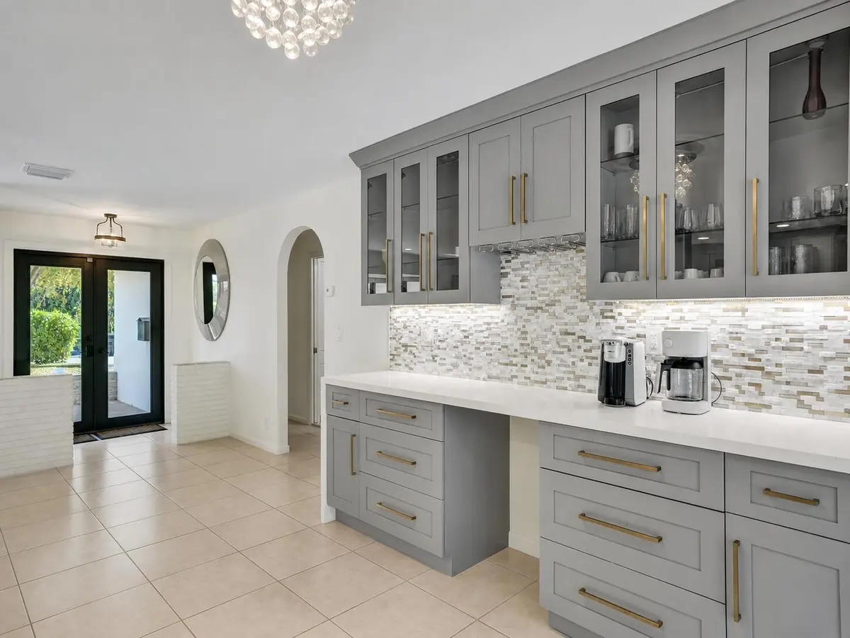 Kitchen Coffee Bar at 5251 NE 26th Avenue, Fort Lauderdale
