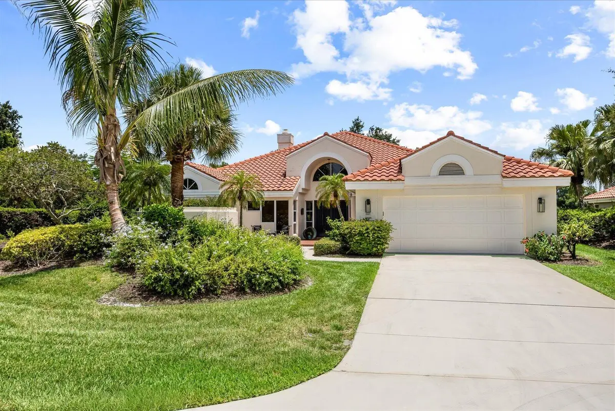 01-laur in-46 at 2001 NW Laurel Oak Lane, Palm City