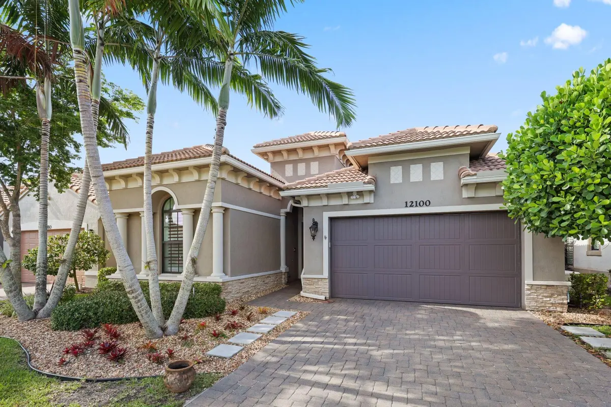 Front View at 12100 Kalmar Circle, Parkland