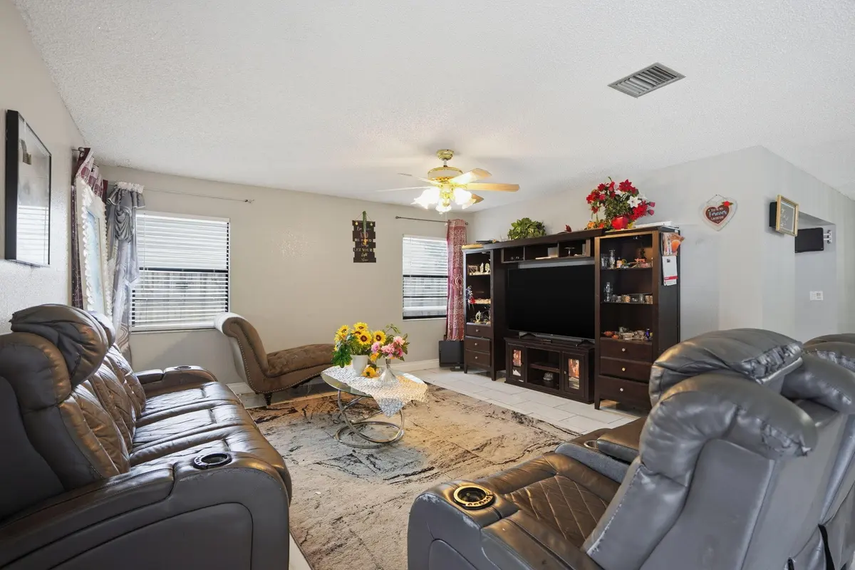 7-web-or-mls-dsc04800 jhonatan rubio at 1301 SW 75th Avenue, North Lauderdale