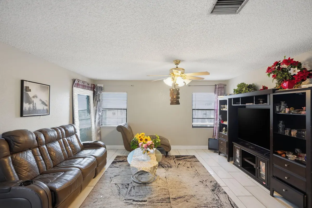 8-web-or-mls-dsc04803 jhonatan rubio at 1301 SW 75th Avenue, North Lauderdale