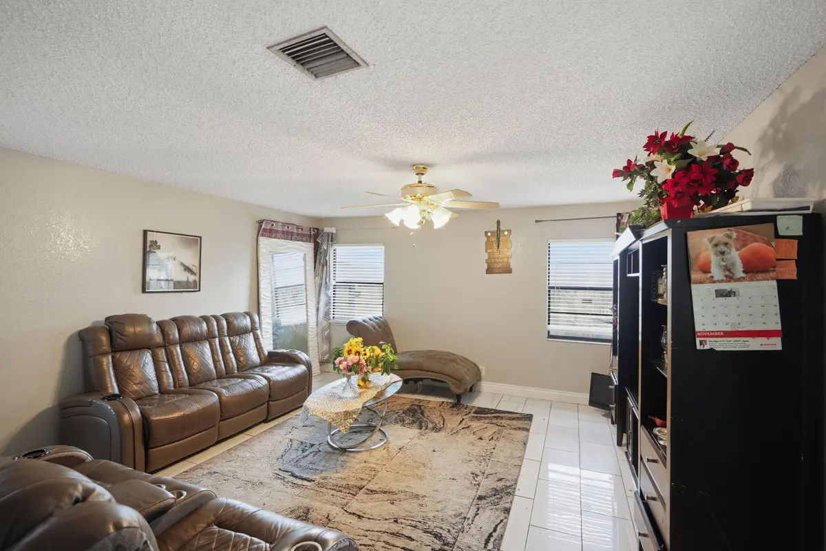 9-web-or-mls-dsc04806 jhonatan rubio at 1301 SW 75th Avenue, North Lauderdale