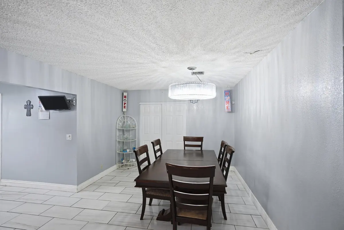 10-web-or-mls-dsc04809 jhonatan rubio at 1301 SW 75th Avenue, North Lauderdale
