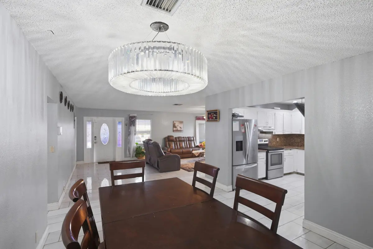 11-web-or-mls-dsc04812 jhonatan rubio at 1301 SW 75th Avenue, North Lauderdale