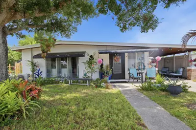 54 20th Lane, Vero Beach – Single Family Residence for sale
