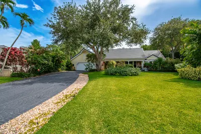 6962 S Grande Drive, Boca Raton – Single Family Residence for sale