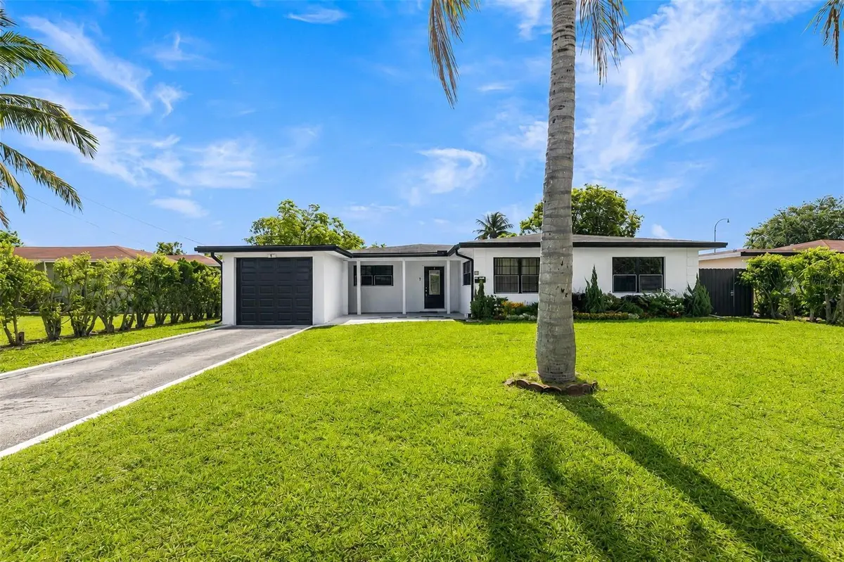 front of 24 at 24 NW 42nd Terrace, Plantation