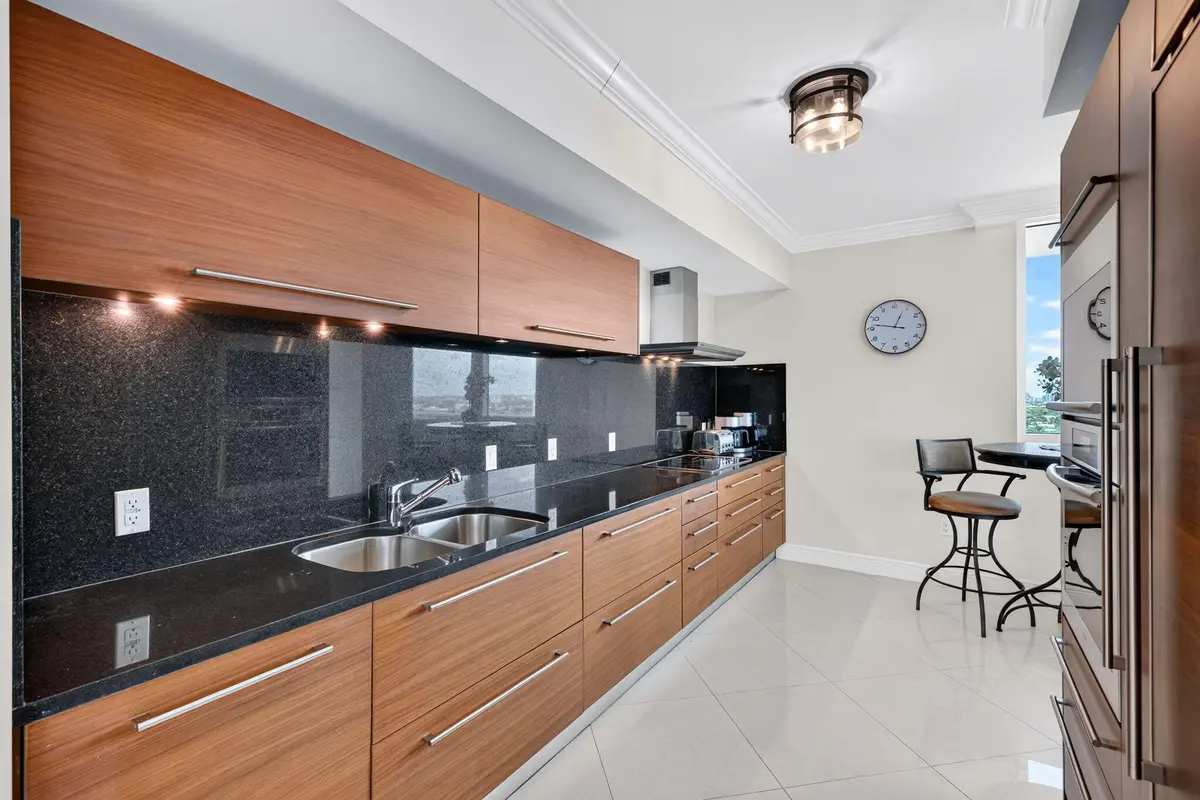 21-web-or-mls-699A4564 at 101 S Fort Lauderdale Beach Boulevard 1606, Fort Lauderdale