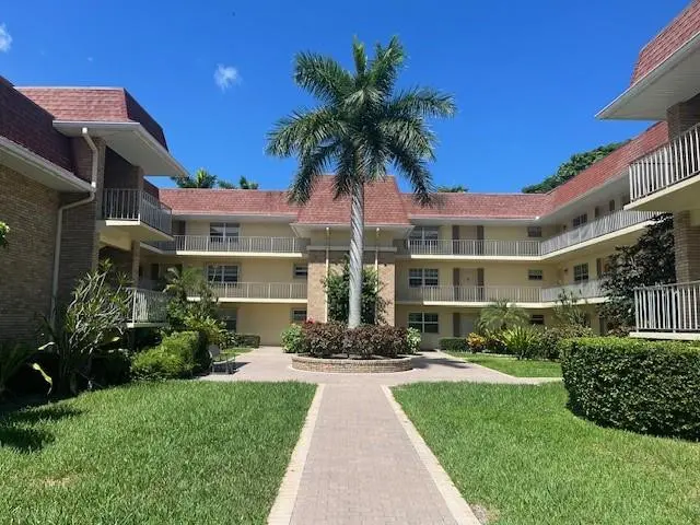 Photo 2 at 5580 Tamberlane Circle 133, Palm Beach Gardens