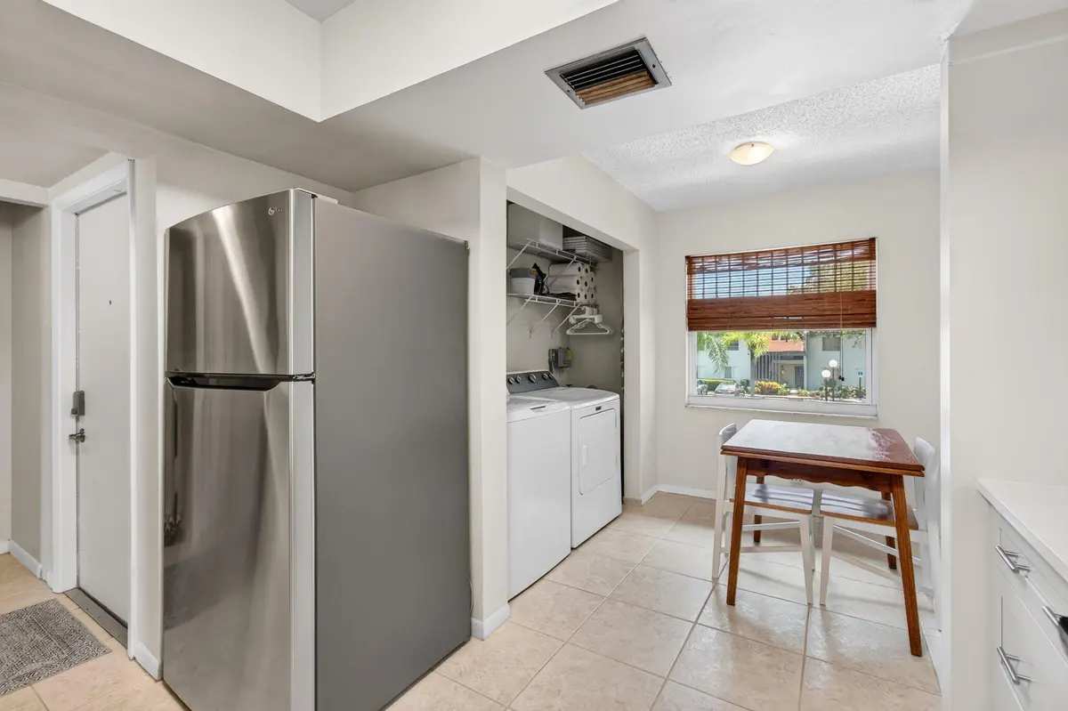 Eat-In Kitchen at 6600 S Oriole Boulevard, Delray Beach