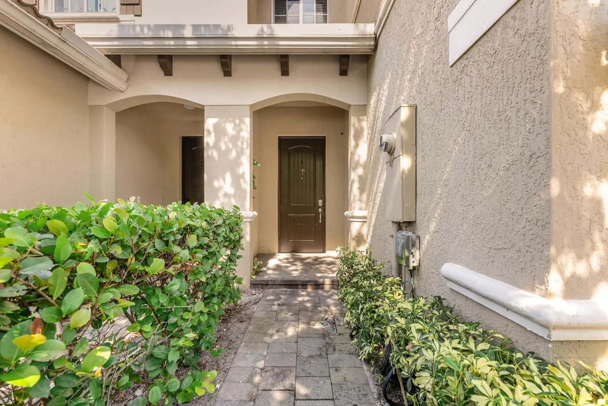 05-5 at 354 SE 1st Way 354, Deerfield Beach