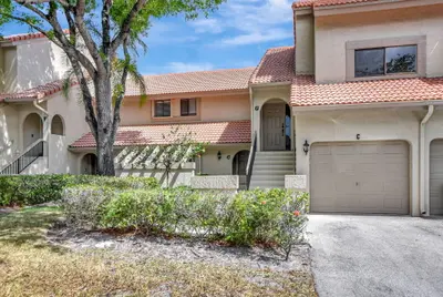 5640 Coach House Circle C, Boca Raton – sold