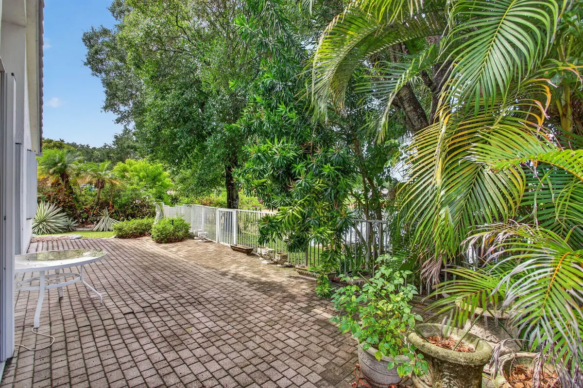 7-web-or-mls-6621-5291 at 6621 NW 78th Drive, Parkland