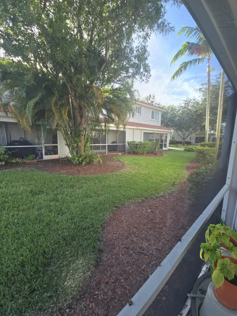 6511 Sandy Bank Terrace, Riviera Beach, FL – photo 3
