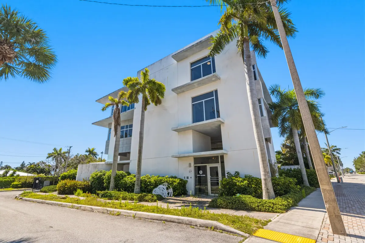 DSC09522 at 3330 N Federal Highway, Boynton Beach