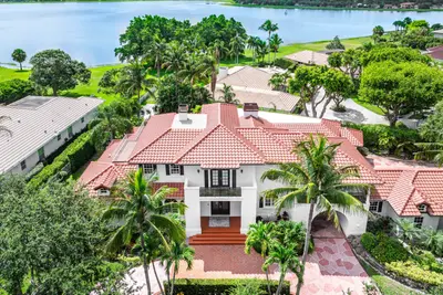 2 Firestone Circle, West Palm Beach – Single Family Residence for sale